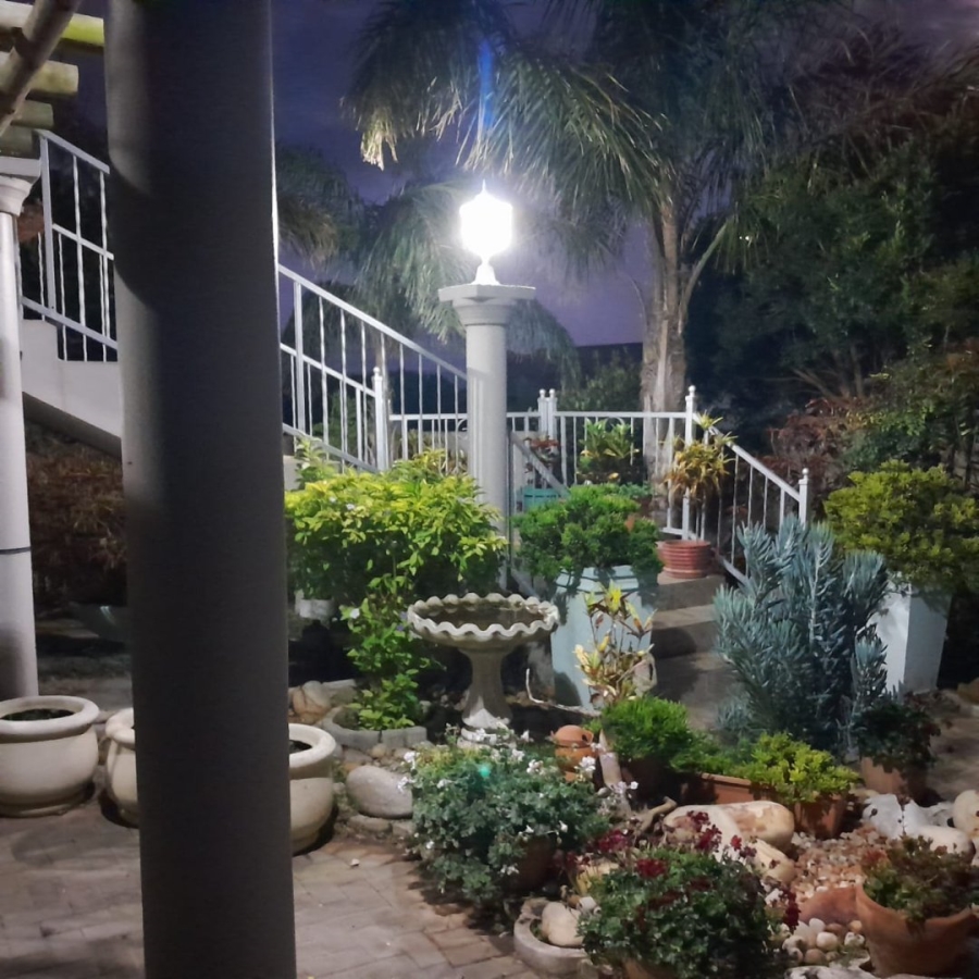 4 Bedroom Property for Sale in Wavecrest Eastern Cape